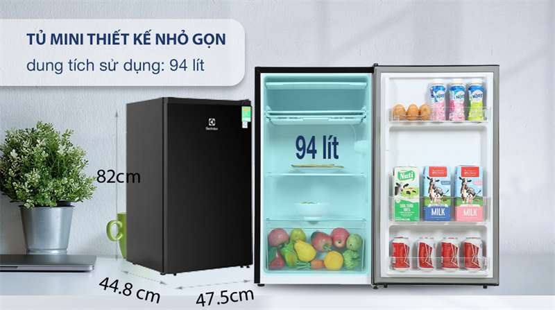 Bên trong tủ lạnh Electrolux 94 lít với kệ kính chịu lực